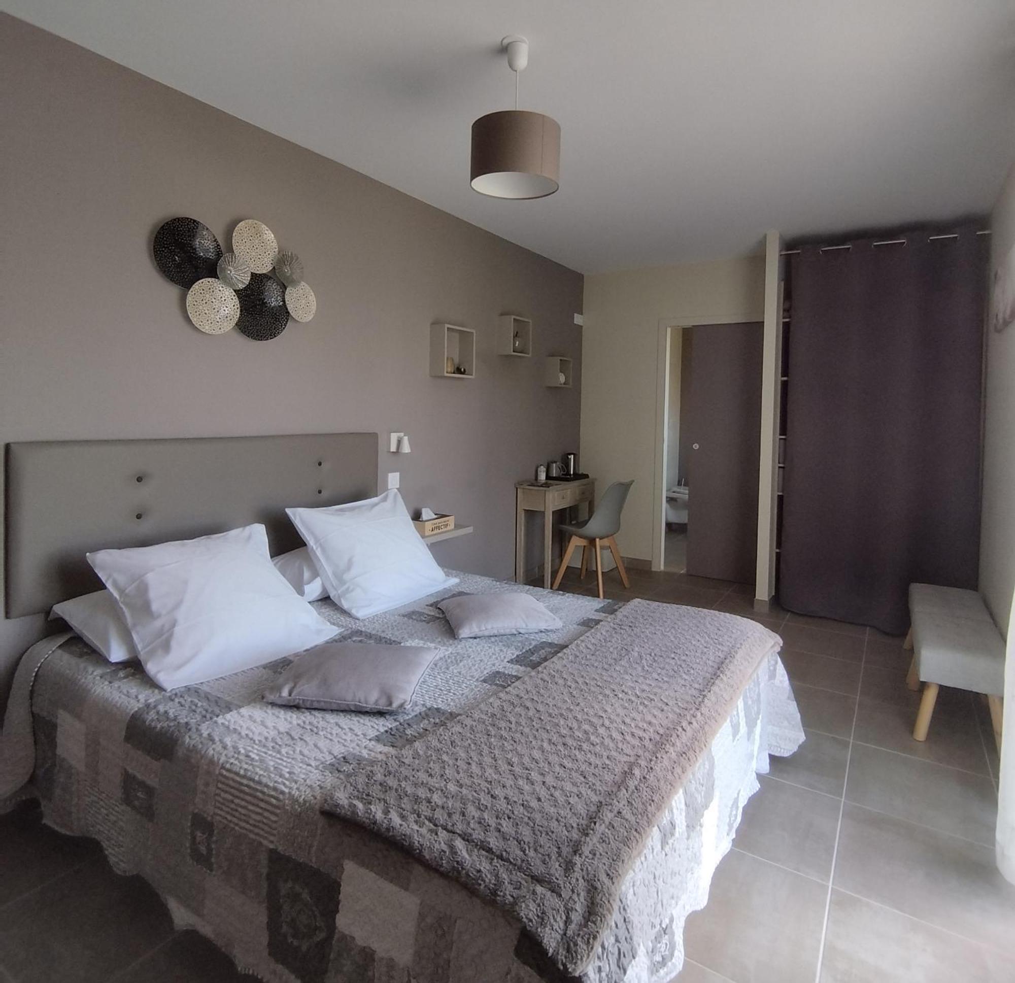 La Sarlamandre Marcillac-Saint-Quentin Bagian luar foto