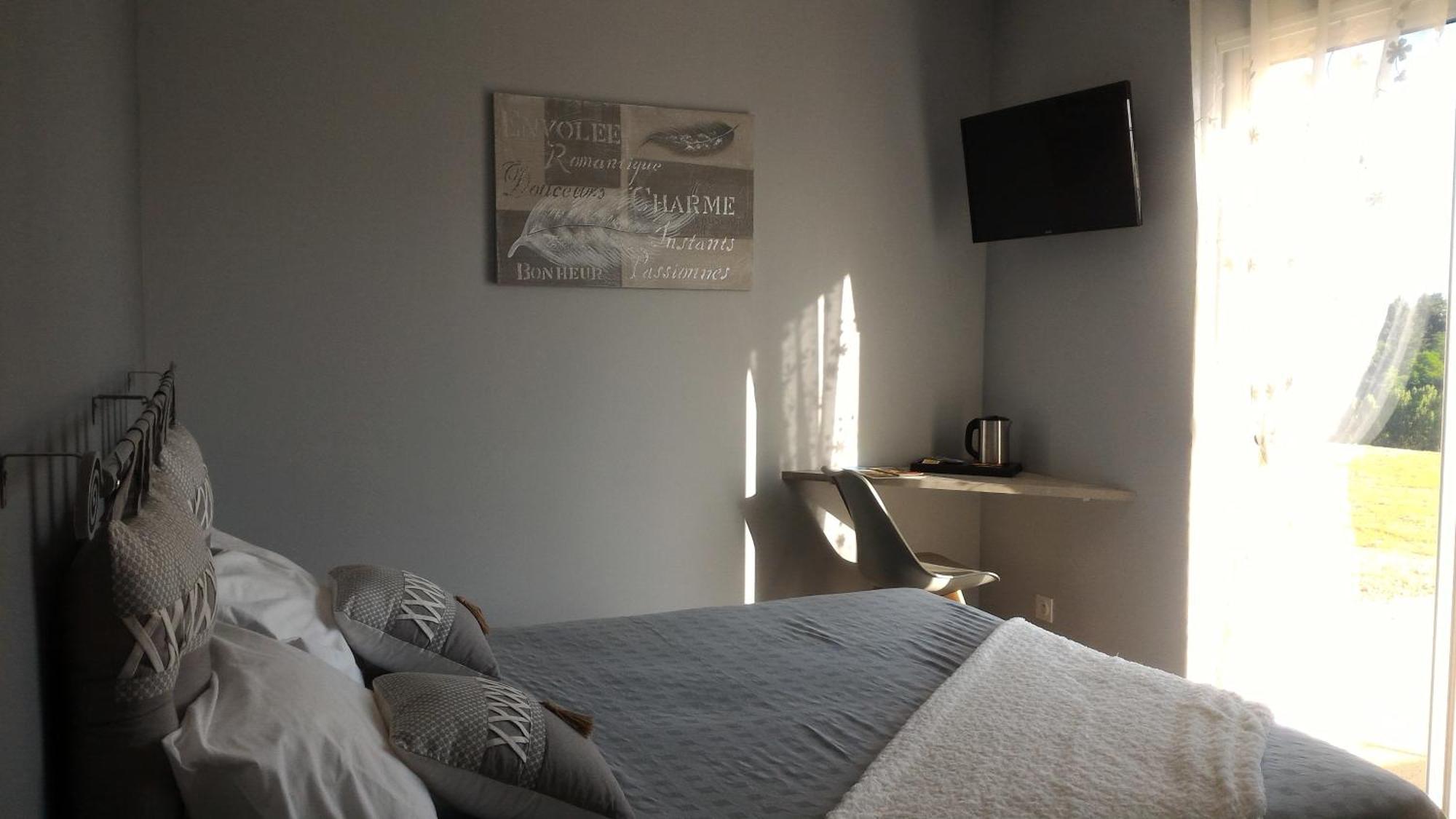 La Sarlamandre Marcillac-Saint-Quentin Bagian luar foto